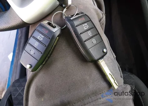 2021 Kia Rio S z USA, uszkodzony, nr VIN 3KPA24AD2ME372802